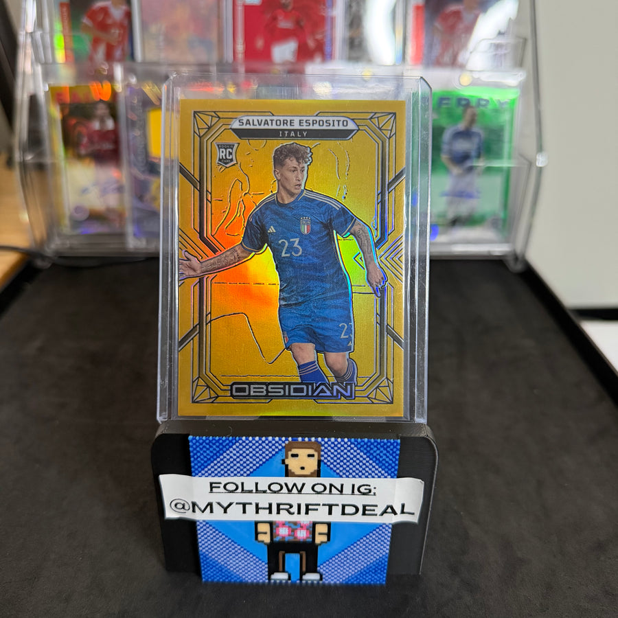 2022-23 Panini Salvatore Esposito Italy Obsidian Gold Flood /10 Card (10/10 Bookend)